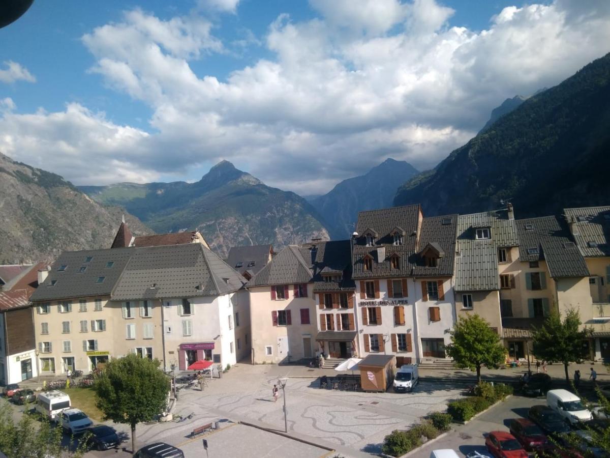 Studio Center Bourg D'Oisans Le Bourg-d'Oisans Exterior photo